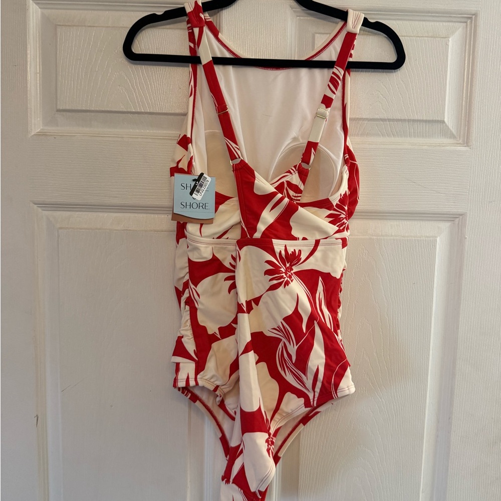 FLASH SALE NWT Red One
Piece Swimsuit - floral High Neck
Shade & Shore Multi - Picture 4 of 5